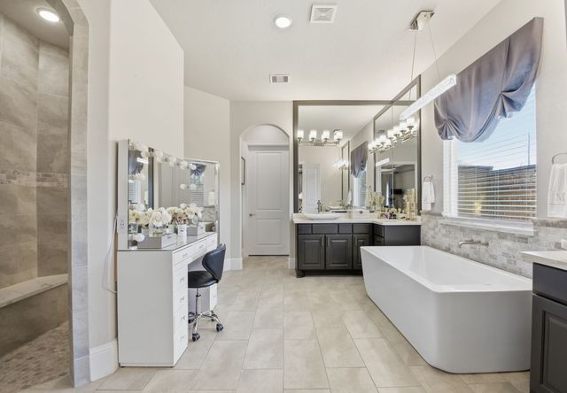 $1,100,000 | 5811 Stratton Woods Dr Spring, Spring, TX 77389