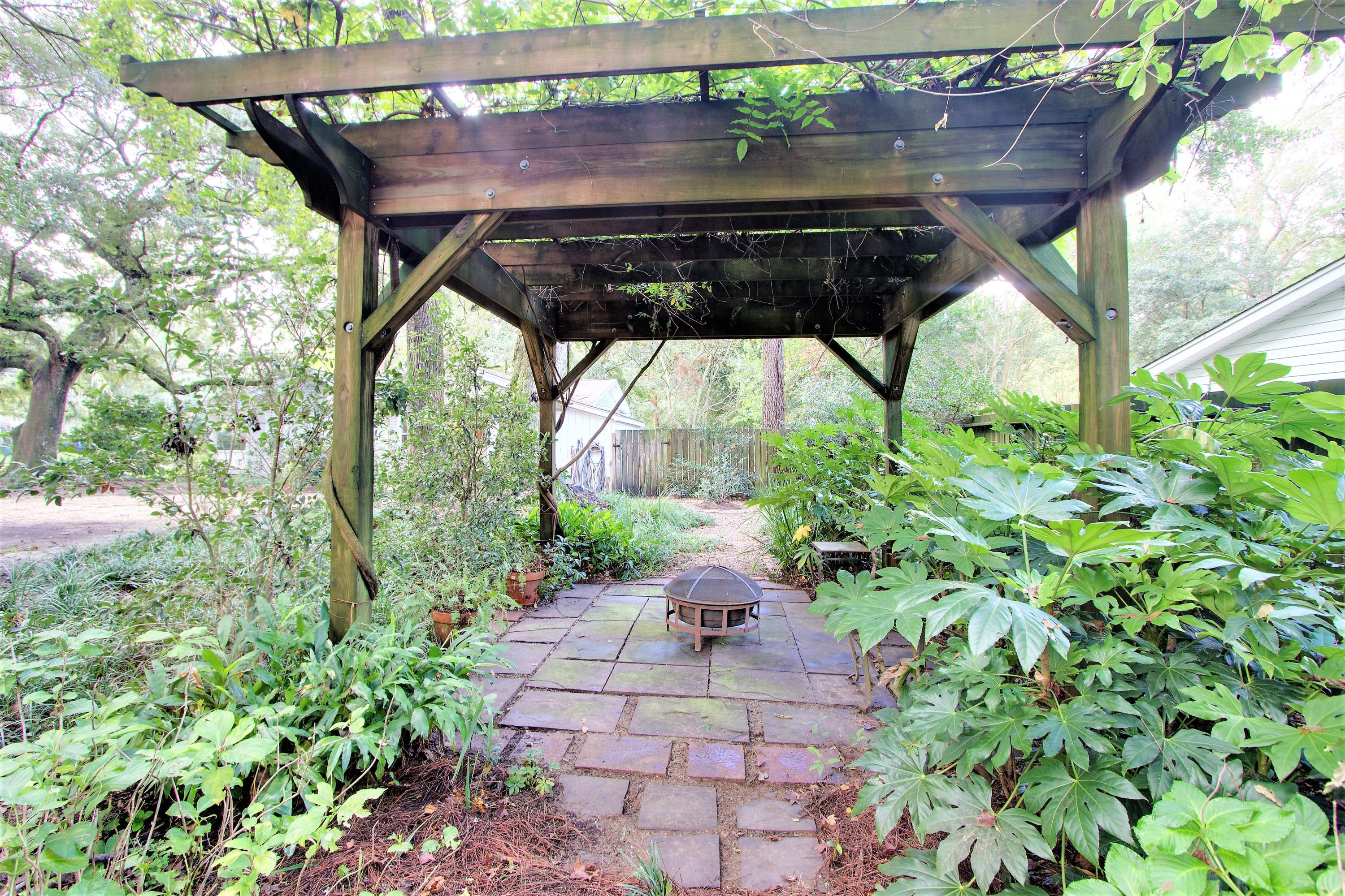 1668 Dogwood Road Charleston, SC 29414 - Photo 22 of 28 pergola