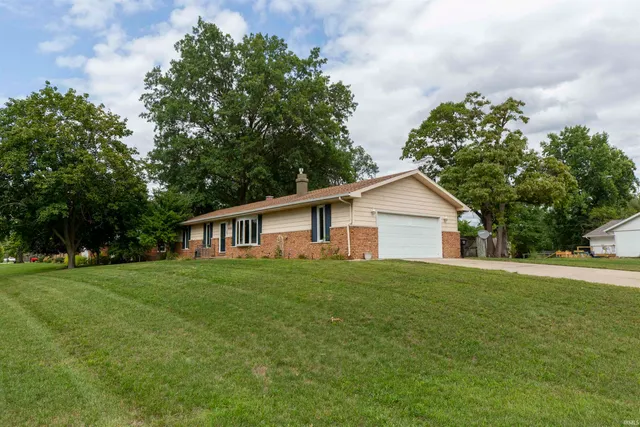 $255,000 | 56106 Wynnewood Drive, Osceola, IN 46561