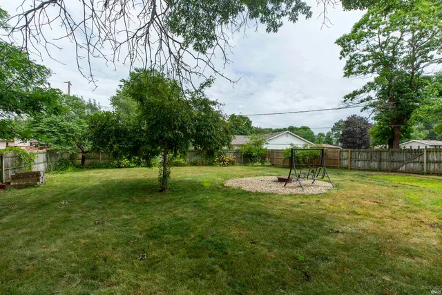 $255,000 | 56106 Wynnewood Drive, Osceola, IN 46561