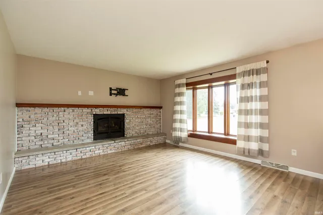 $255,000 | 56106 Wynnewood Drive, Osceola, IN 46561