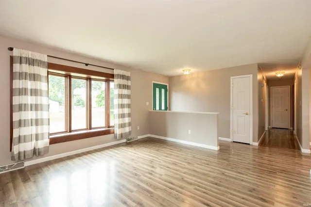 $255,000 | 56106 Wynnewood Drive, Osceola, IN 46561