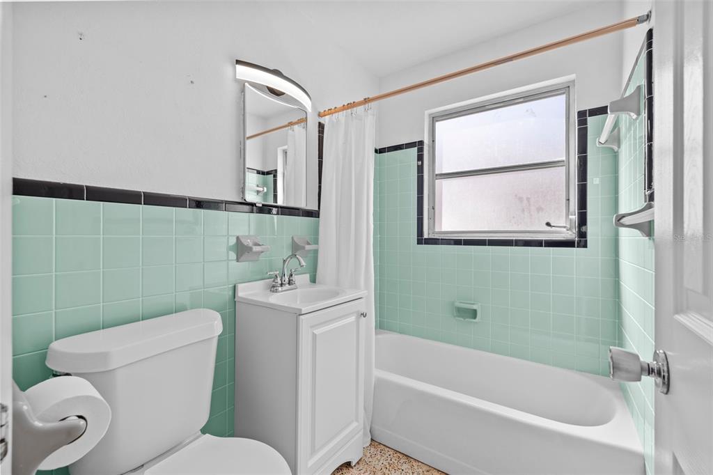 784 South McCall Road Englewood, FL 34223 - Photo 16 of 92