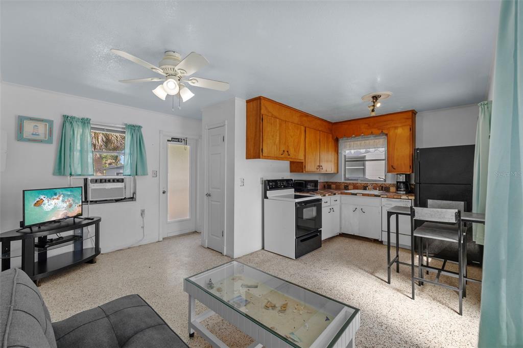 784 South McCall Road Englewood, FL 34223 - Photo 20 of 92