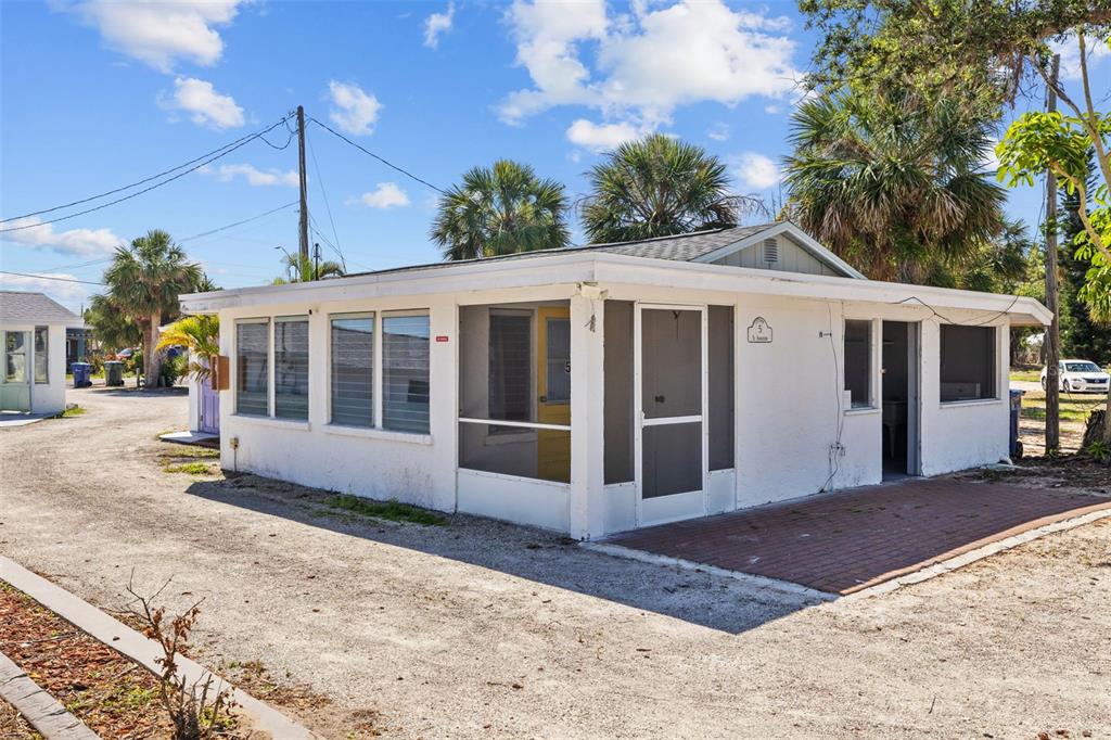 784 South McCall Road Englewood, FL 34223 - Photo 28 of 92