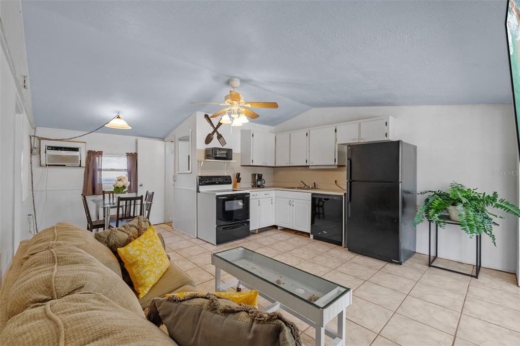 784 South McCall Road Englewood, FL 34223 - Photo 35 of 92