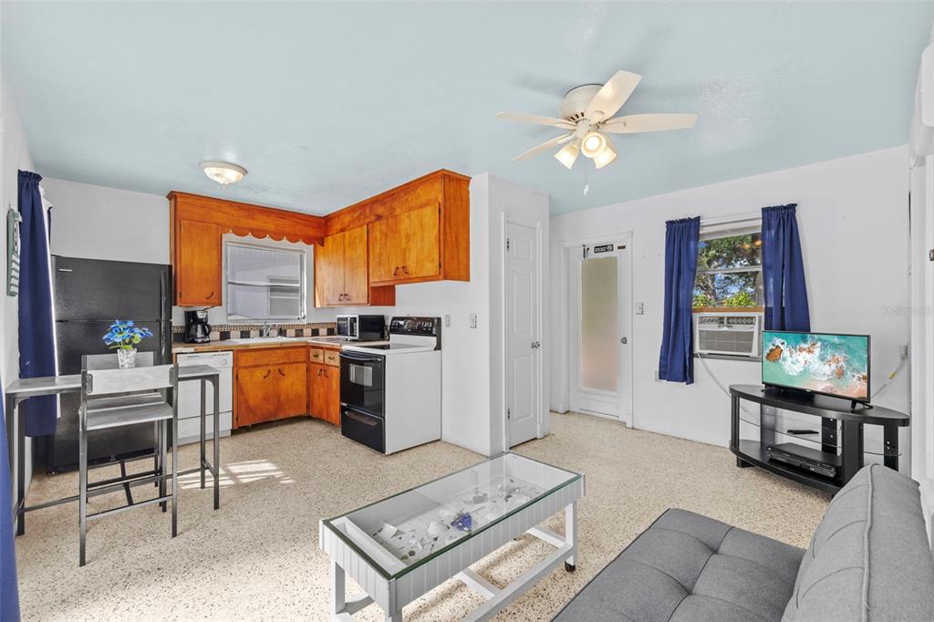 784 South McCall Road Englewood, FL 34223 - Photo 8 of 92