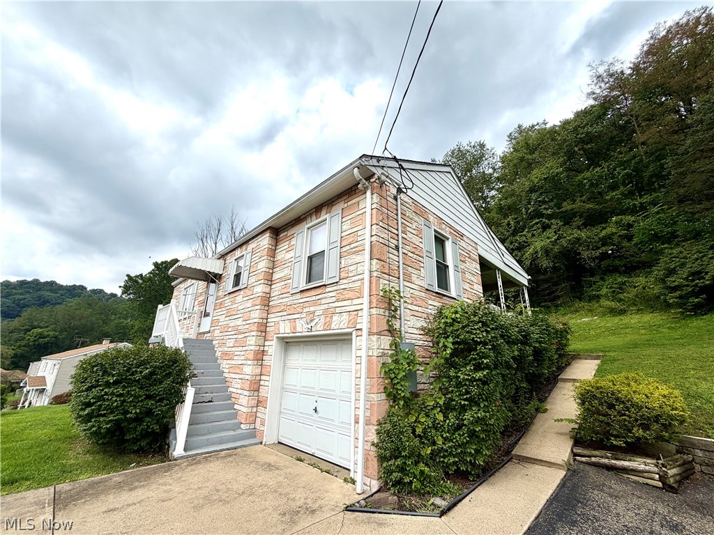 4166 Cross Creek Road Follansbee, WV 26037 - Photo 2 of 27 Gallery Image 2