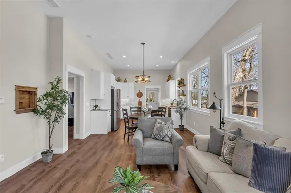 $475,000 | 89 Enchanted Lane, Linn Valley, KS 66040