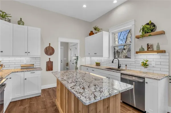 $475,000 | 89 Enchanted Lane, Linn Valley, KS 66040