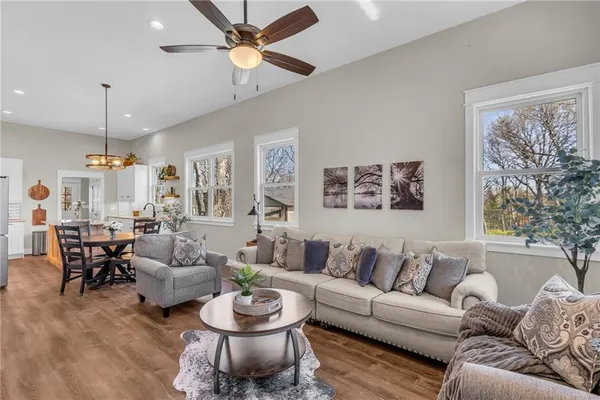 $475,000 | 89 Enchanted Lane, Linn Valley, KS 66040