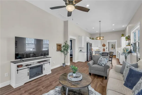 $475,000 | 89 Enchanted Lane, Linn Valley, KS 66040