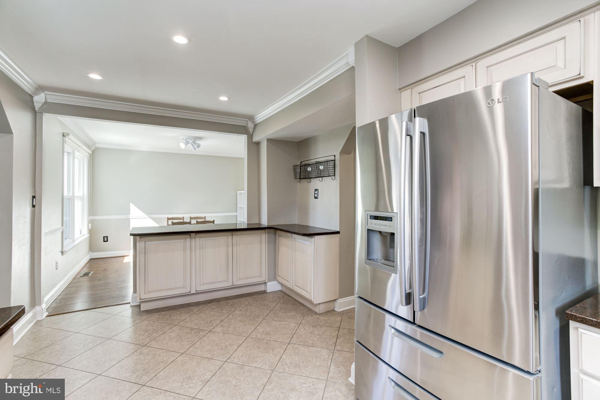 6721 Summer Rambo Court Columbia, MD 21045 - Photo 12 of 48 Silestone Countertops