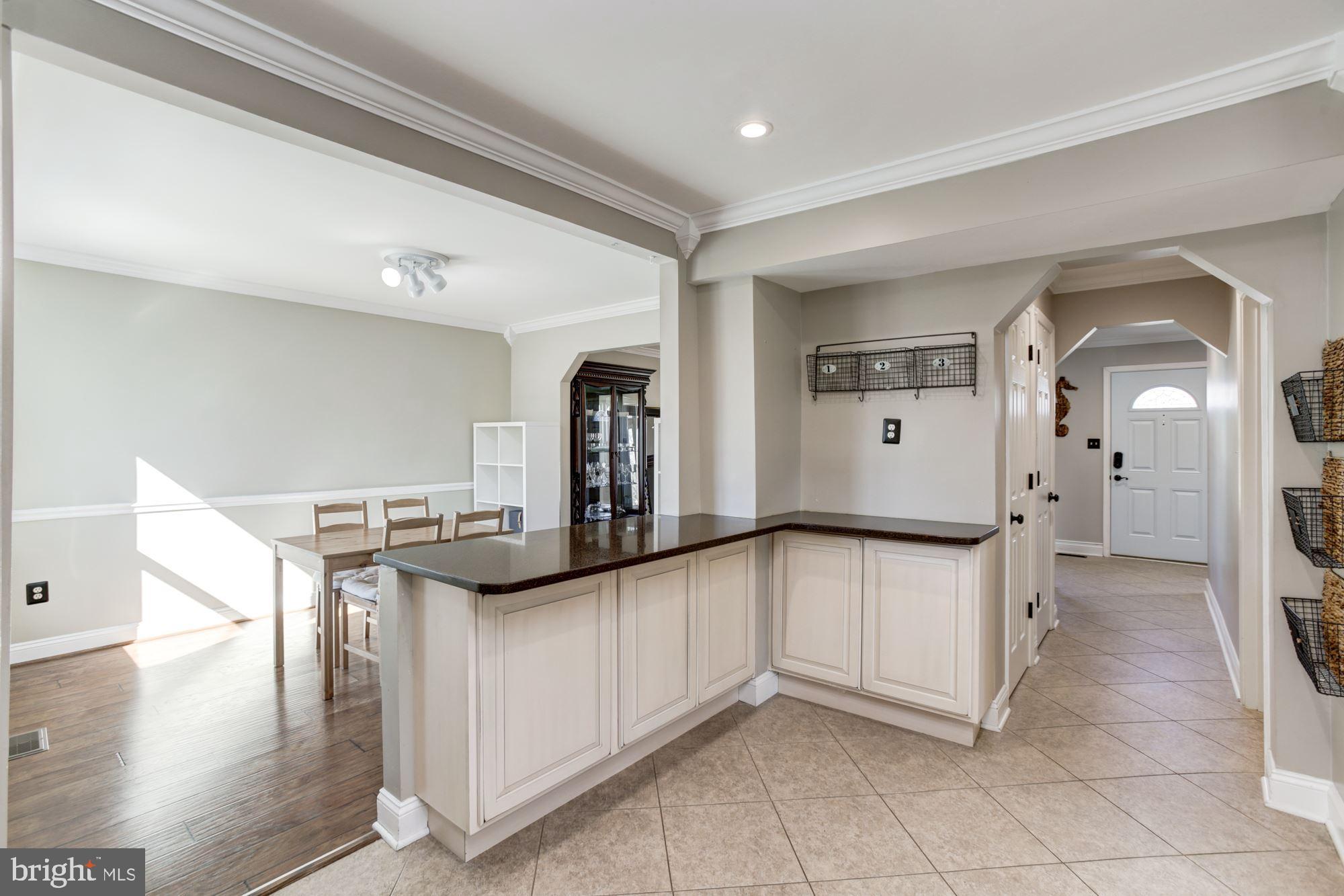 6721 Summer Rambo Court Columbia, MD 21045 - Photo 8 of 48 Eat-In Kitchen | Planning Station