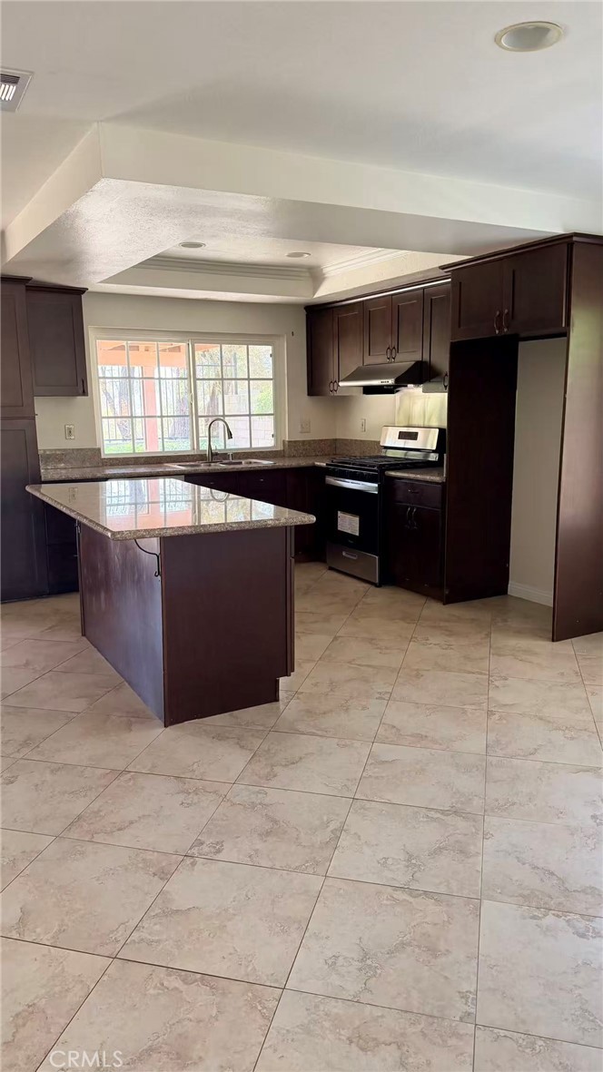1426 Rodney Road West Covina, CA 91792 - Photo 4 of 12