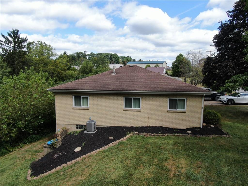 563 Paris Colliers Road Burgettstown, PA 15021 - Photo 4 of 30 Gallery Image 4