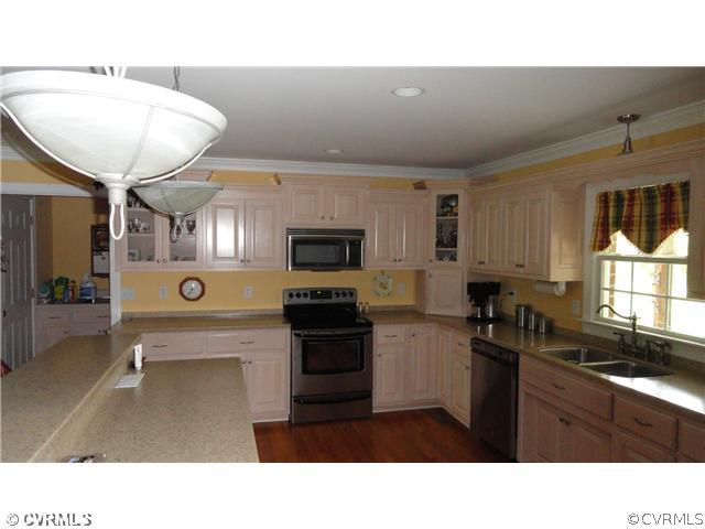 11000 Halifax Road Petersburg, VA 23805 - Photo 12 of 12 Kitchen