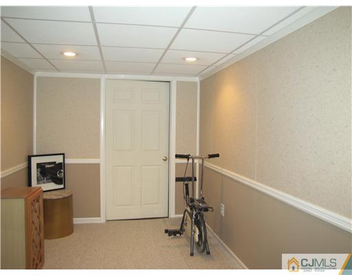 36 Yorktown Road Monmouth Junction, NJ 08852 - Photo 20 of 25 Gallery Image 20