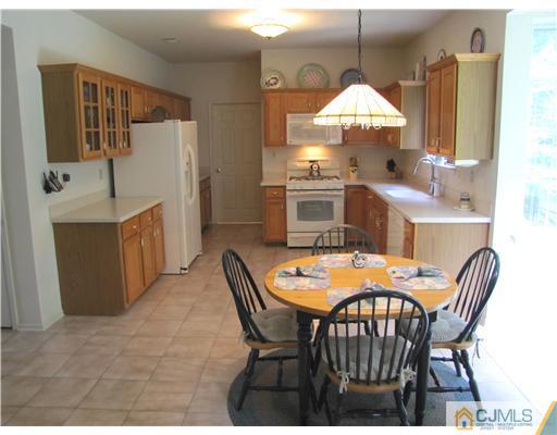 36 Yorktown Road Monmouth Junction, NJ 08852 - Photo 6 of 25 Gallery Image 6