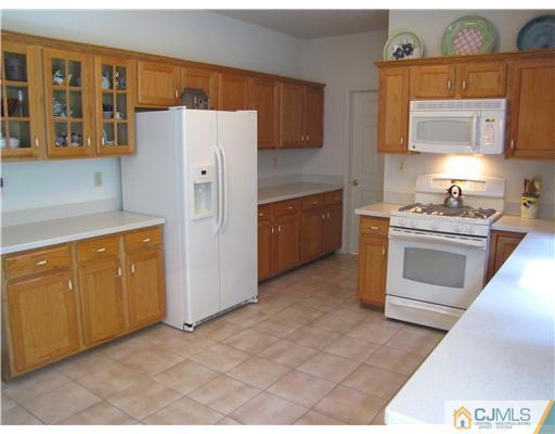 36 Yorktown Road Monmouth Junction, NJ 08852 - Photo 7 of 25 Gallery Image 7