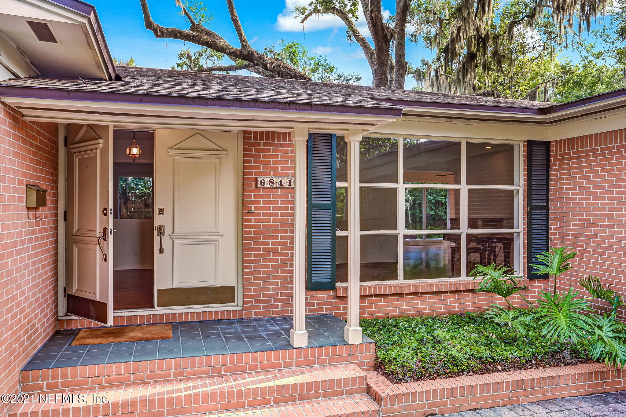 6841 Estrada Road Jacksonville, FL 32217 - Photo 2 of 48 Covered Porch