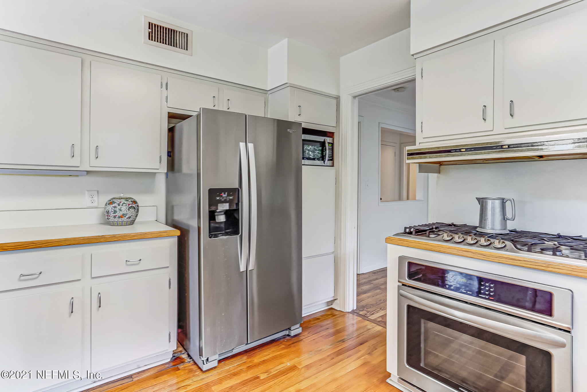 6841 Estrada Road Jacksonville, FL 32217 - Photo 39 of 48 Kitchen