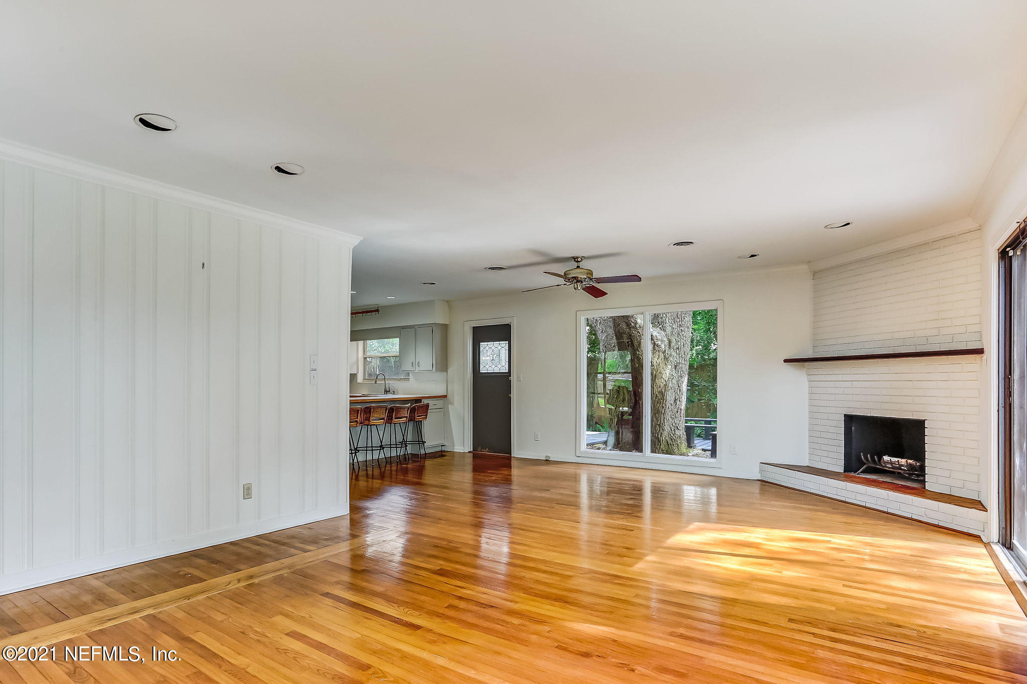6841 Estrada Road Jacksonville, FL 32217 - Photo 8 of 48 Spacious Family Room