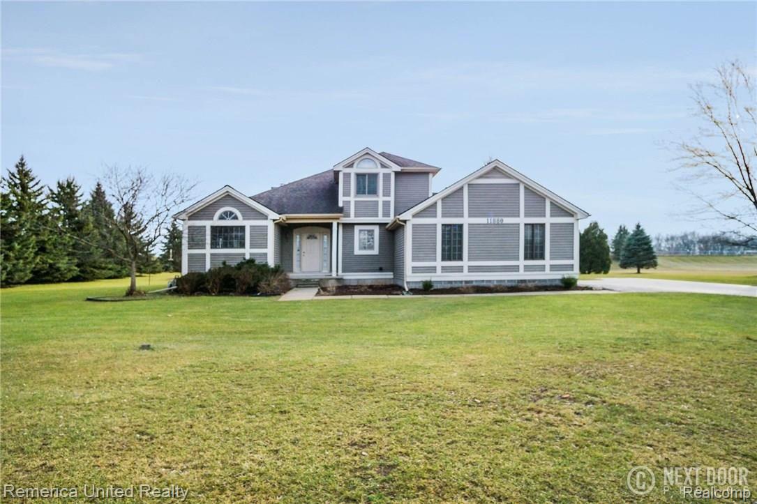11880 Larkins Road Brighton, MI 48114 - Photo 1 of 26 DSC03632.jpg