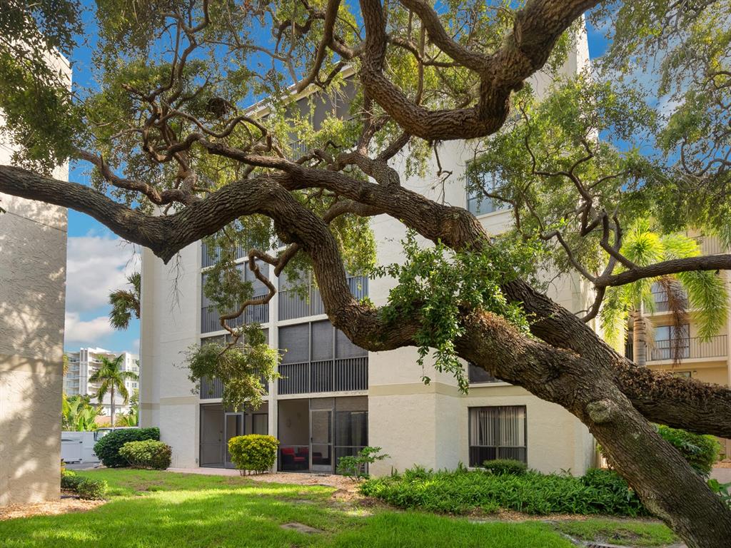 6157 Midnight Pass Road, Unit E12 Sarasota, FL 34242 - Photo 4 of 54