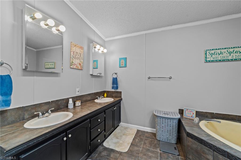 125 Albert Road Stokesdale, NC 27357 - Photo 8 of 36 Gallery Image 8