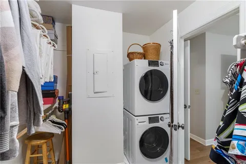 $425,000 | 229 Ward Parkway, Unit 103B, Kansas City, MO 64112