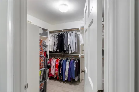 $425,000 | 229 Ward Parkway, Unit 103B, Kansas City, MO 64112