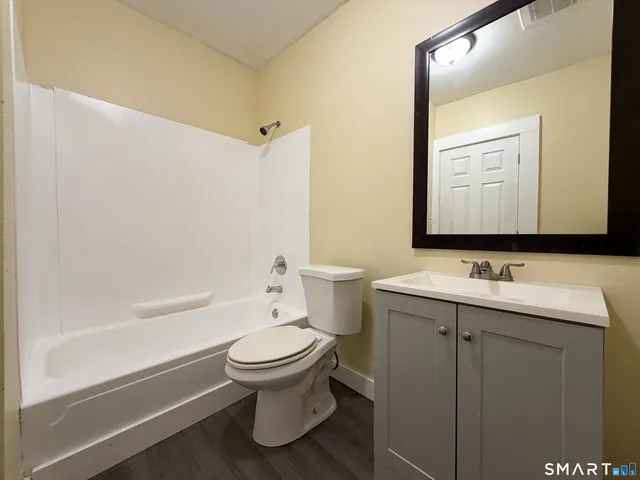 $2,400 | 330 Hollister Street, Unit 1, Stratford, CT 06615