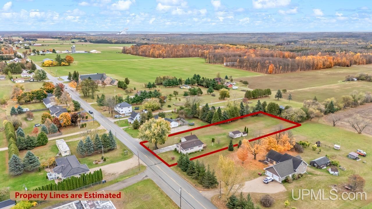 3949 20th Road Gladstone, MI 49837 - Photo 3 of 31