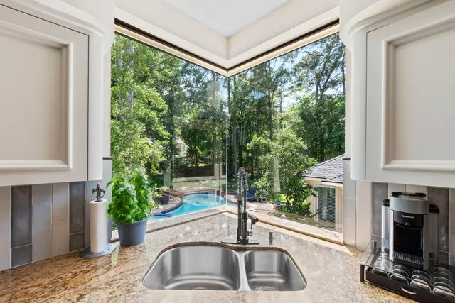 $1,695,000 | 95 North Windsail Place, The Woodlands, TX 77381