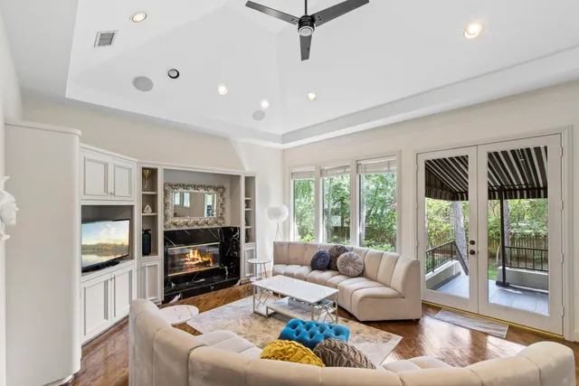 $1,695,000 | 95 North Windsail Place, The Woodlands, TX 77381