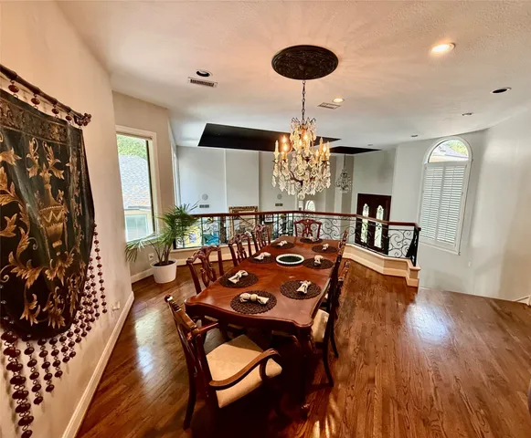 $1,695,000 | 95 North Windsail Place, The Woodlands, TX 77381