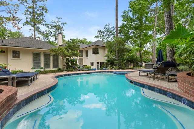 $1,675,000 | 95 North Windsail Place, The Woodlands, TX 77381