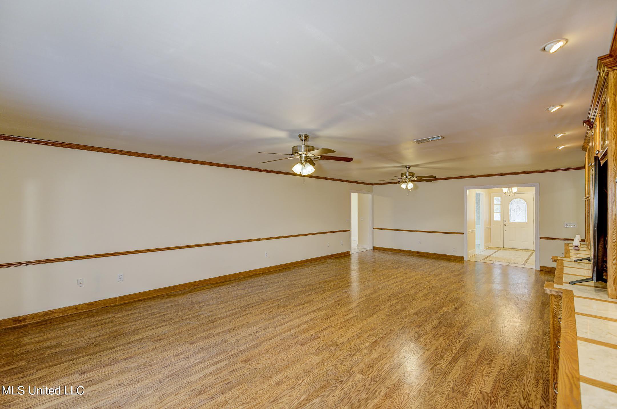 123 Oak Ridge Circle Madison, MS 39110 - Photo 12 of 31 1-16
