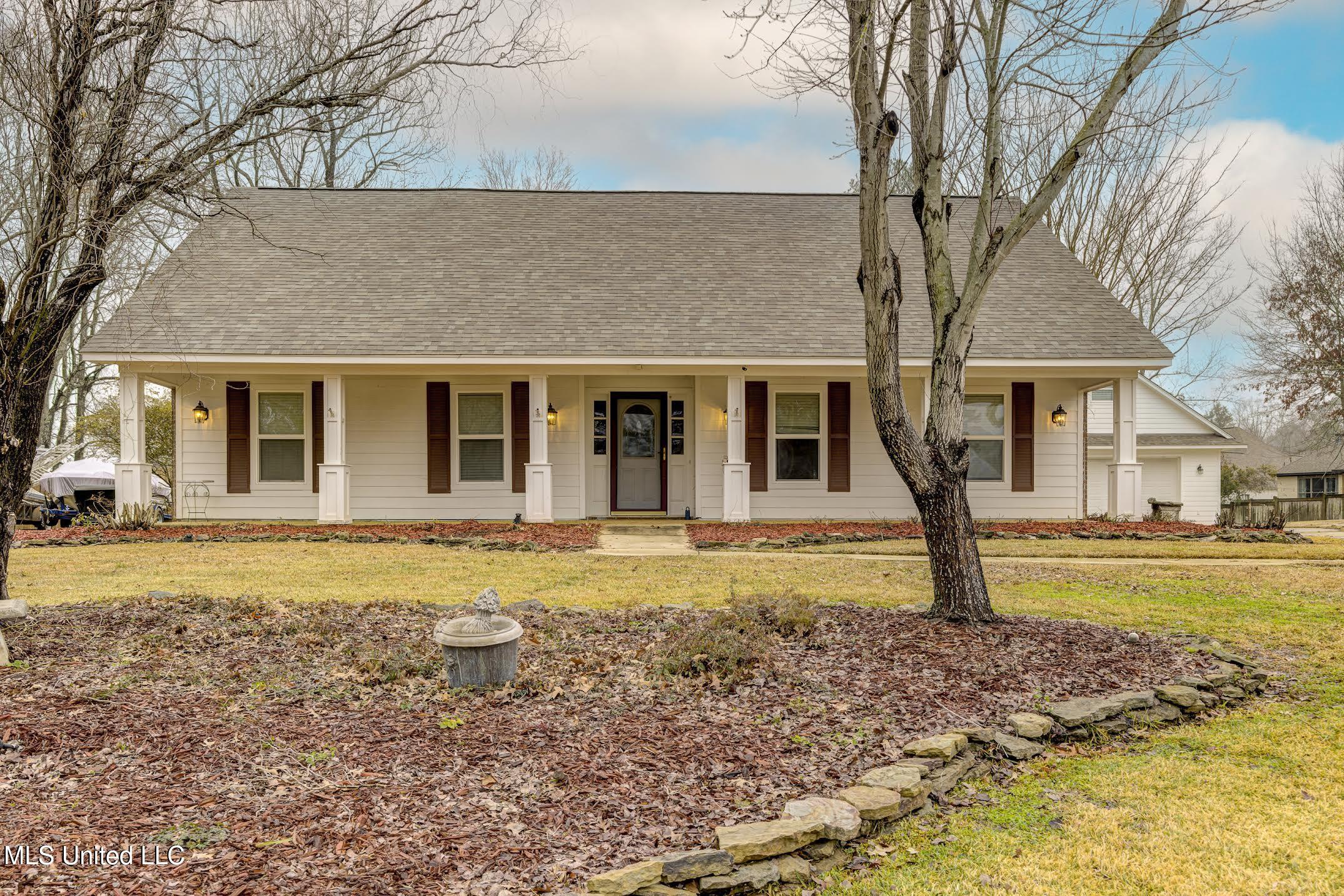 123 Oak Ridge Circle Madison, MS 39110 - Photo 2 of 31 1-6