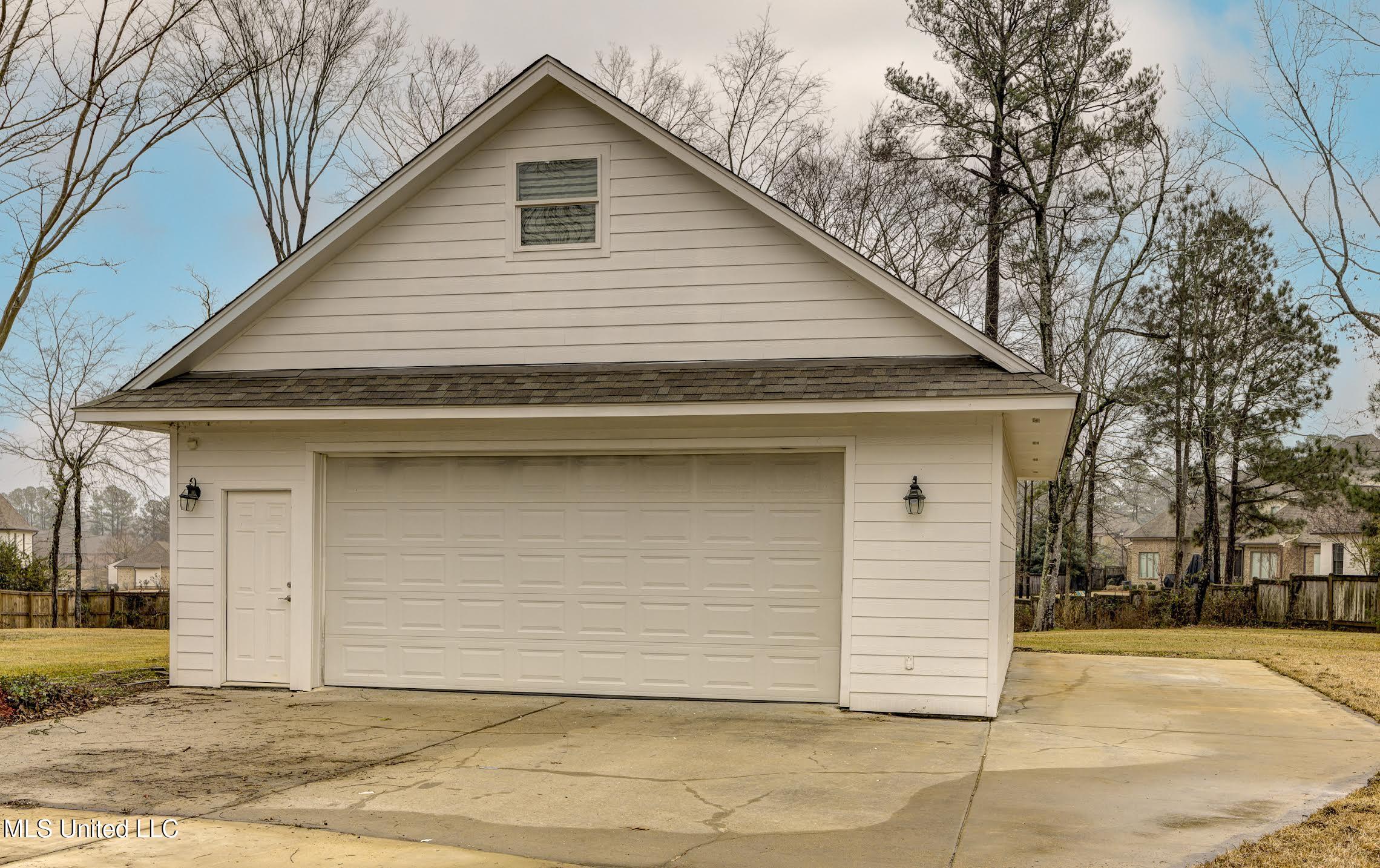 123 Oak Ridge Circle Madison, MS 39110 - Photo 27 of 31 1-11