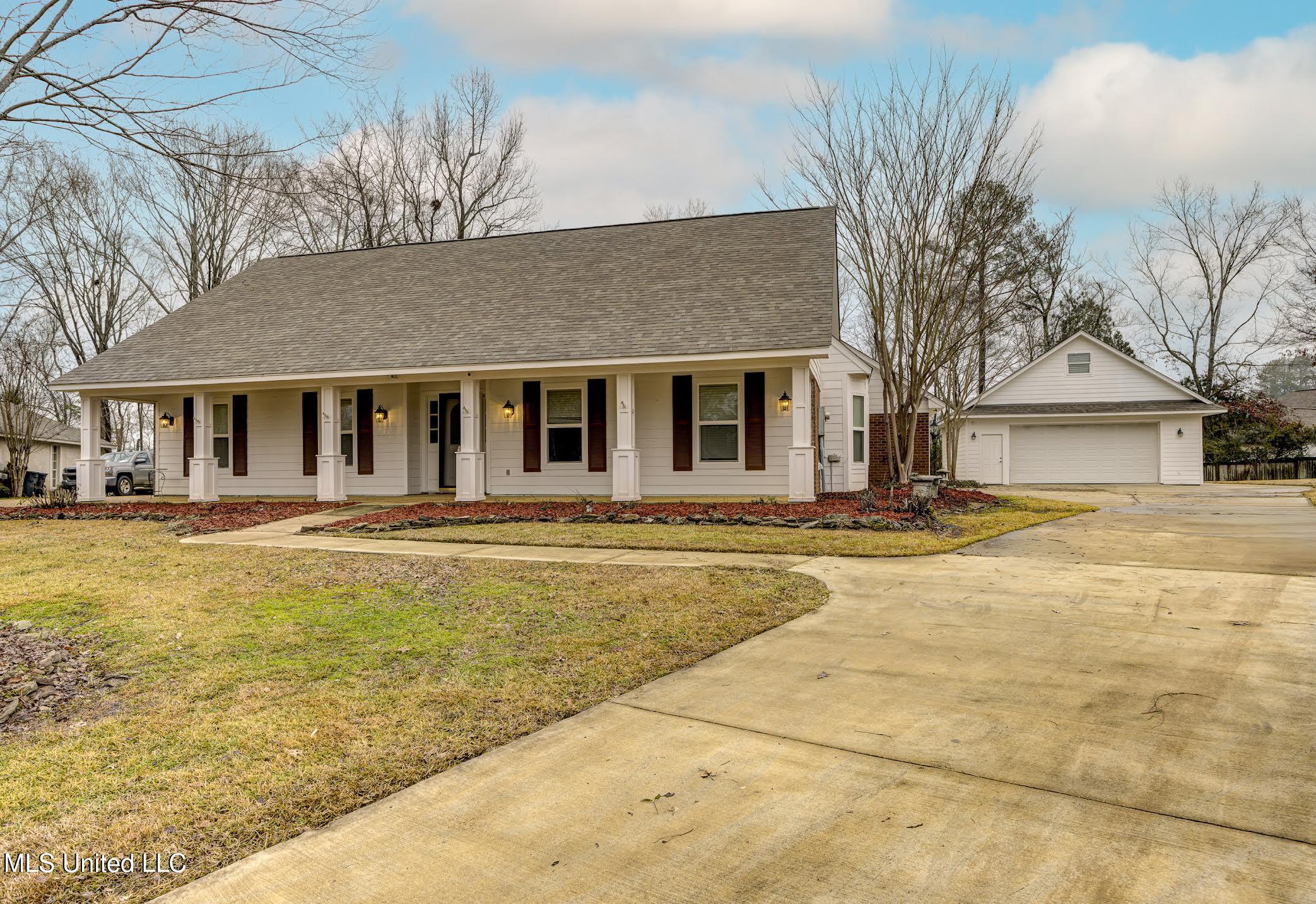 123 Oak Ridge Circle Madison, MS 39110 - Photo 3 of 31 1