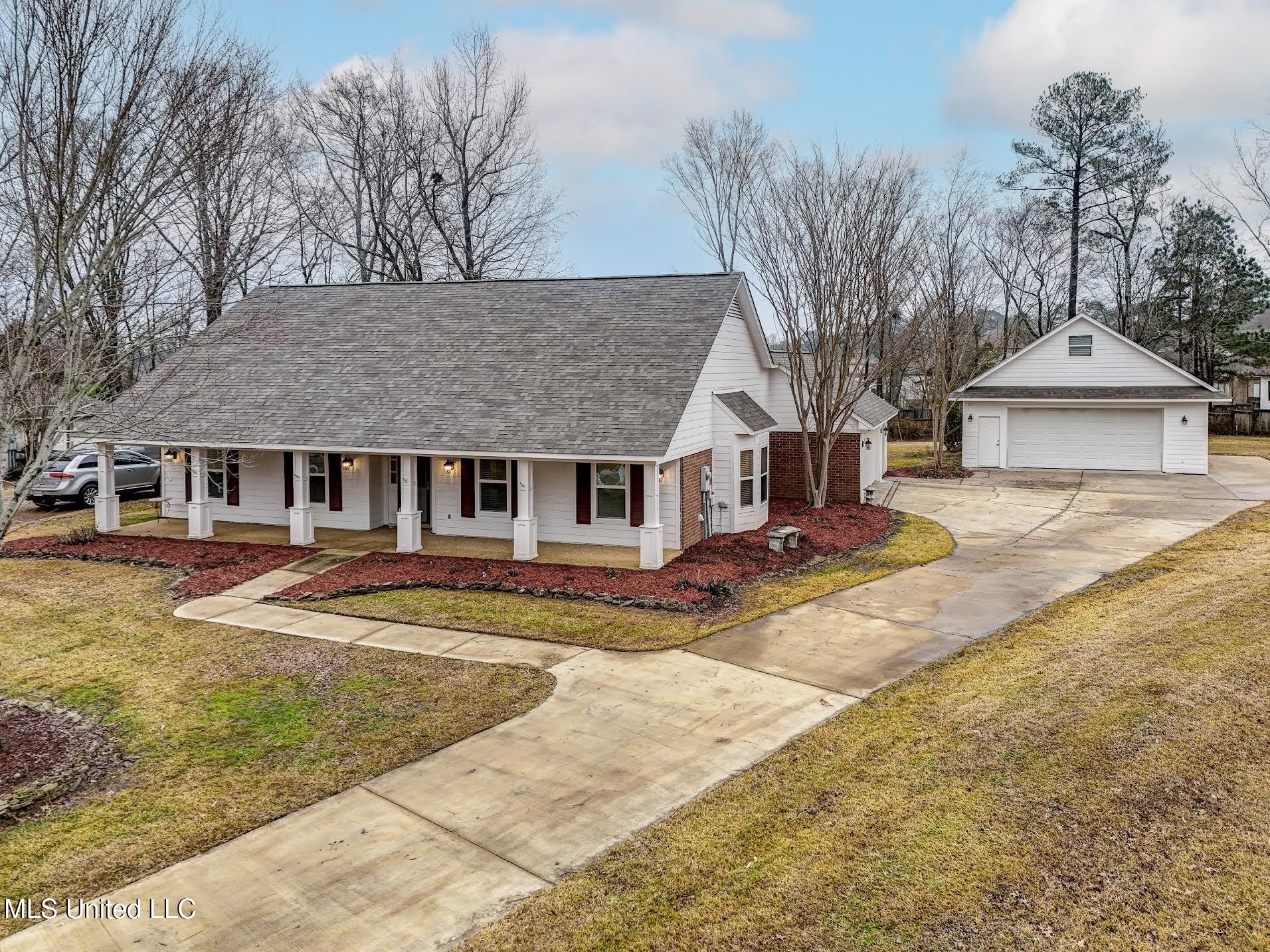 123 Oak Ridge Circle Madison, MS 39110 - Photo 4 of 31 1-1