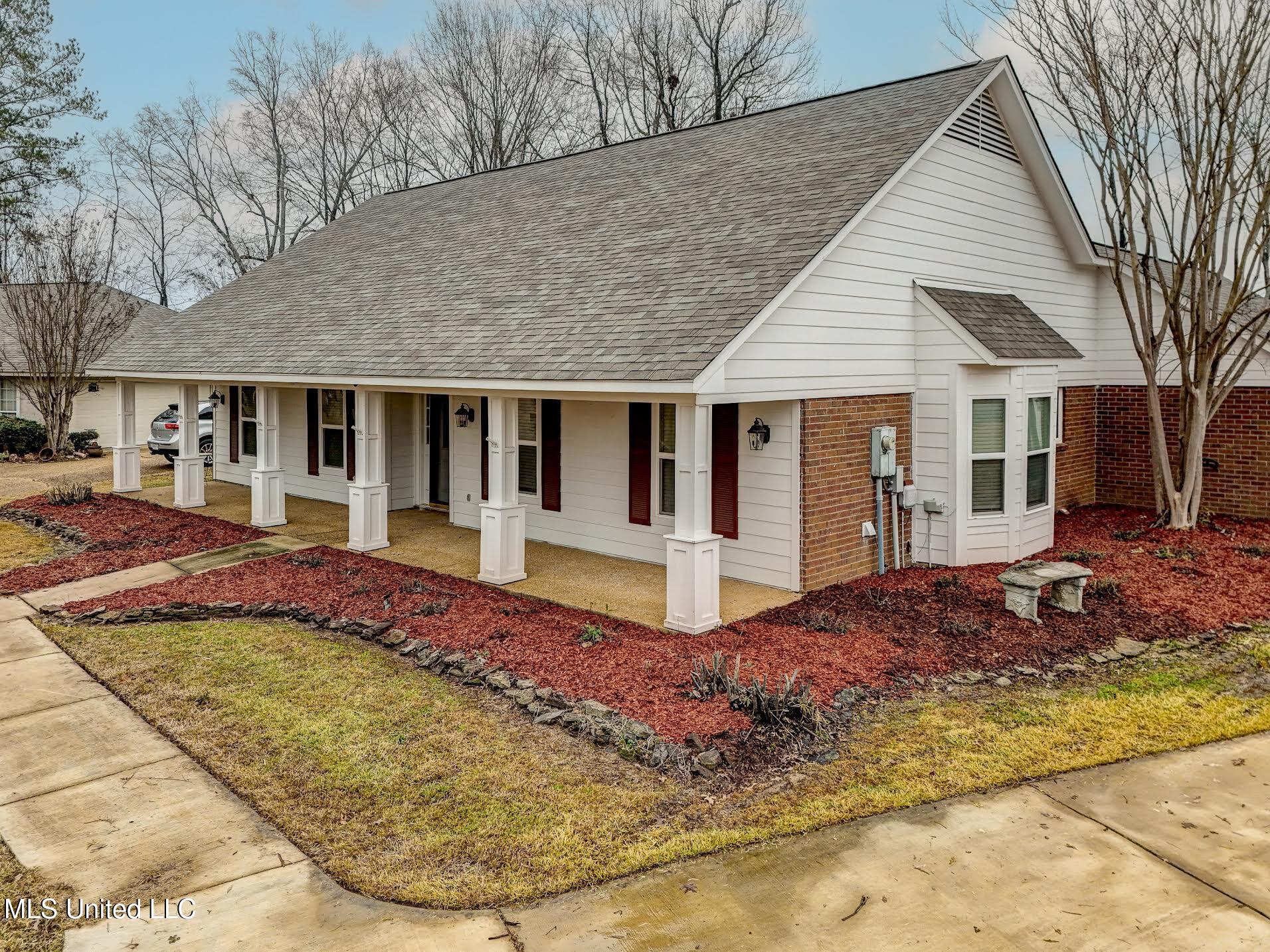 123 Oak Ridge Circle Madison, MS 39110 - Photo 5 of 31 1-2