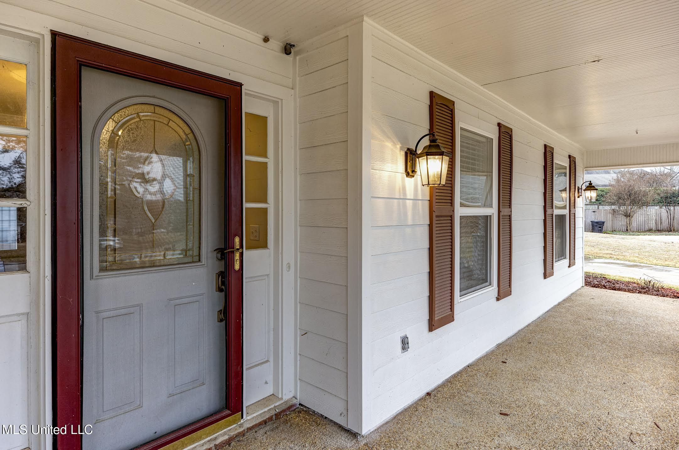123 Oak Ridge Circle Madison, MS 39110 - Photo 8 of 31 1-12