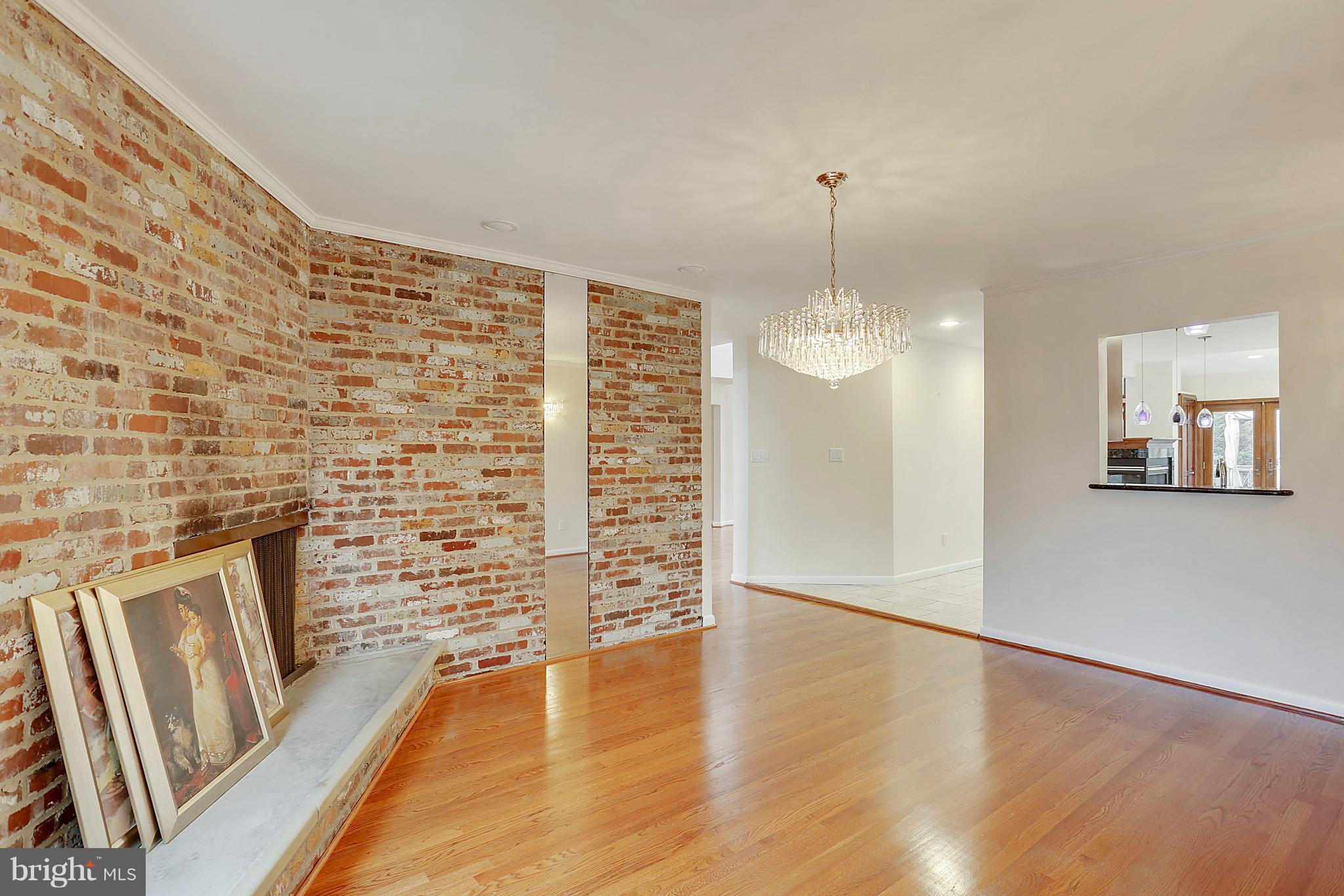 9801 Clydesdale Street Potomac, MD 20854 - Photo 11 of 97