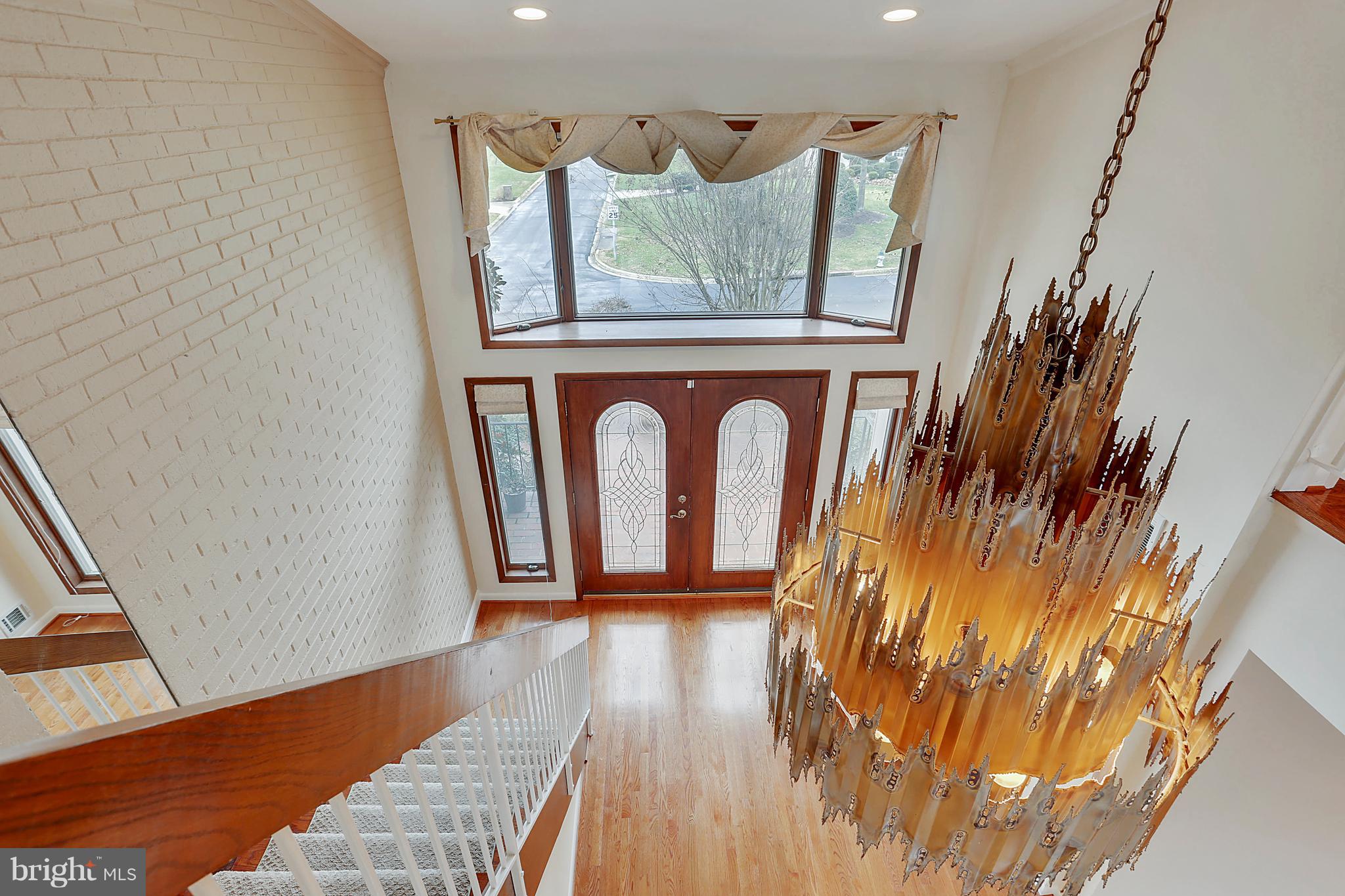 9801 Clydesdale Street Potomac, MD 20854 - Photo 2 of 97