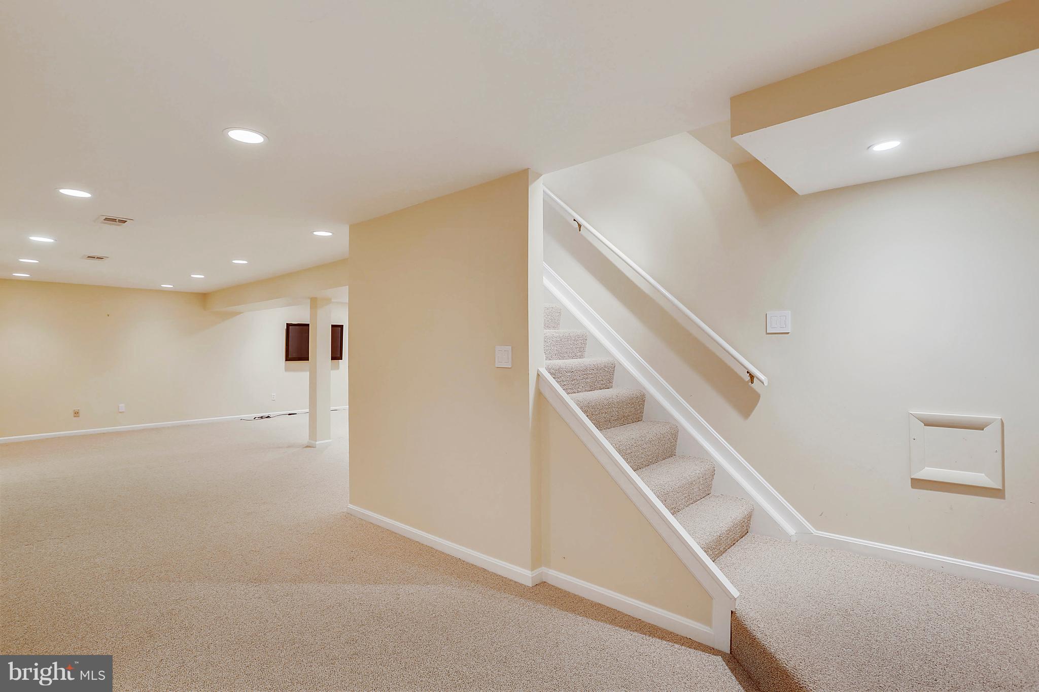 9801 Clydesdale Street Potomac, MD 20854 - Photo 24 of 97