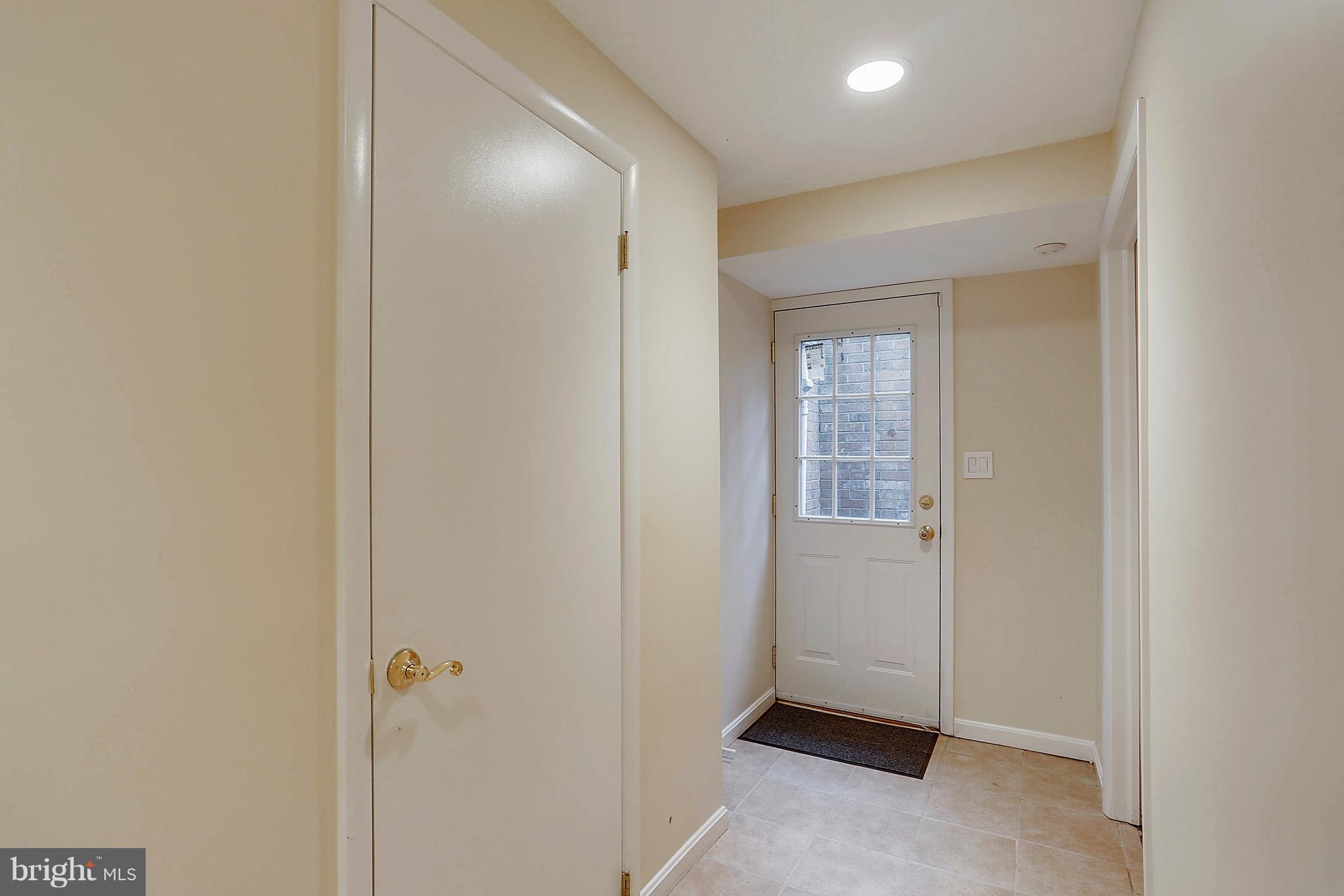 9801 Clydesdale Street Potomac, MD 20854 - Photo 26 of 97