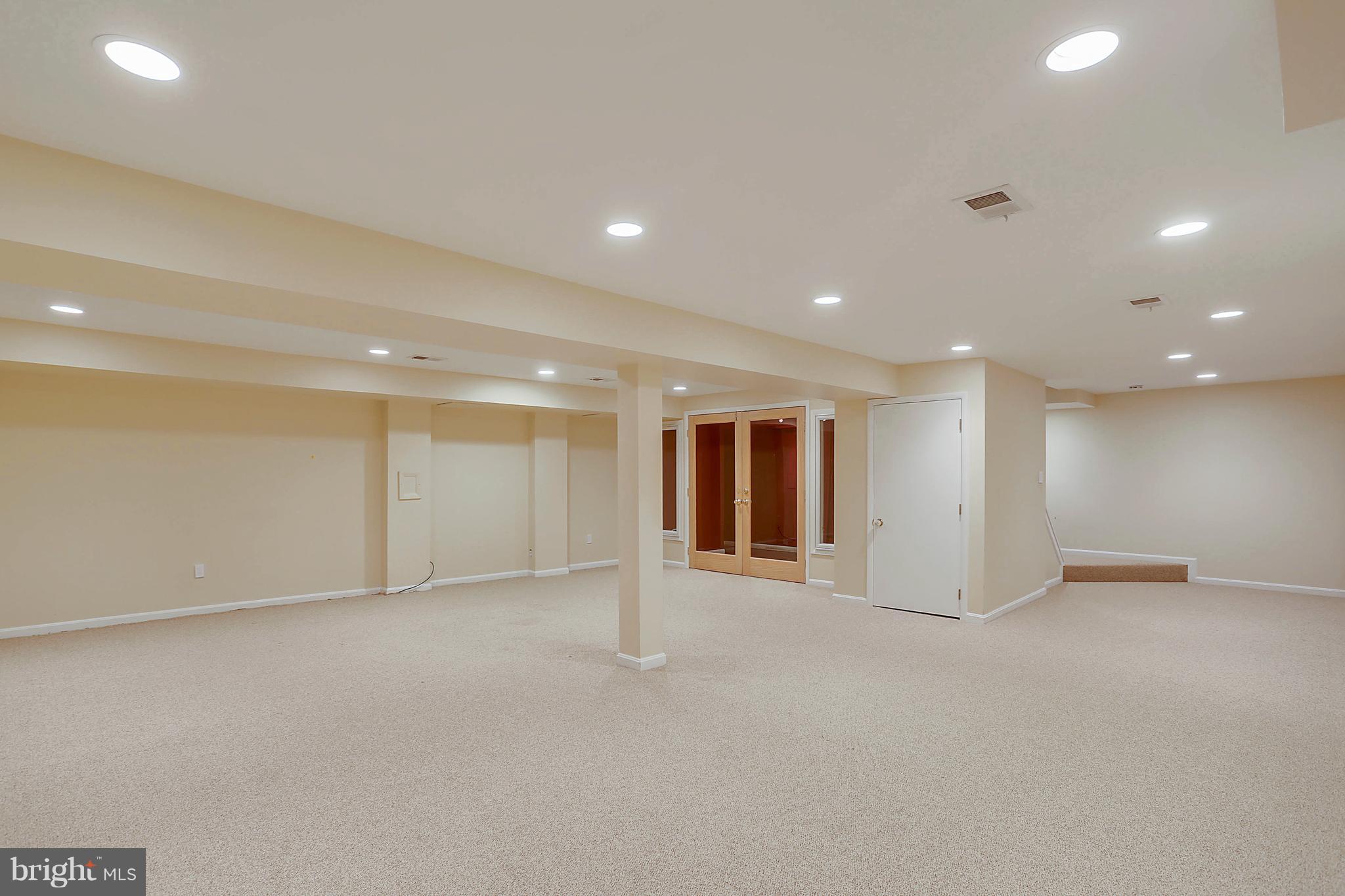 9801 Clydesdale Street Potomac, MD 20854 - Photo 30 of 97